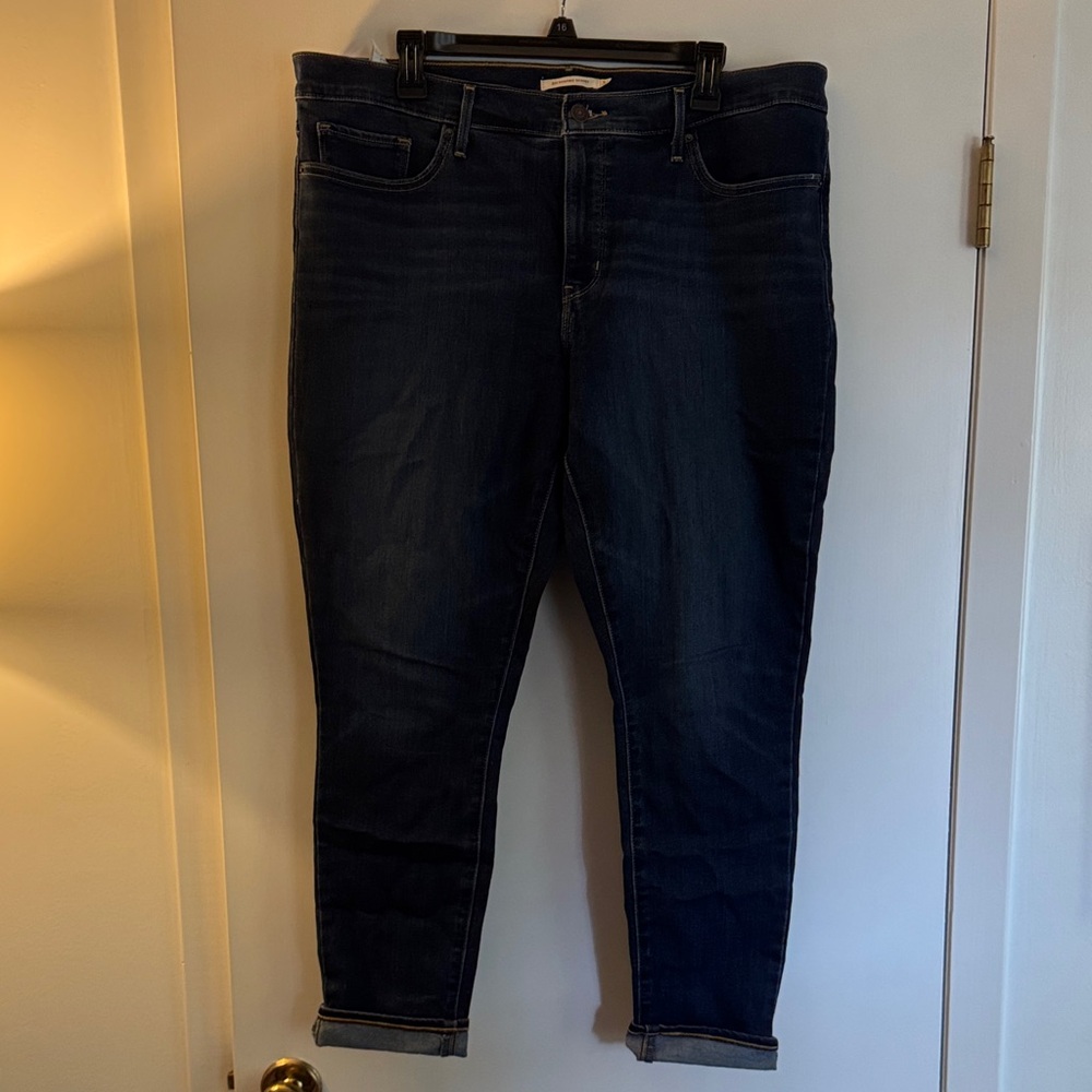 Levi's Midnight Blue Ankle Jeans